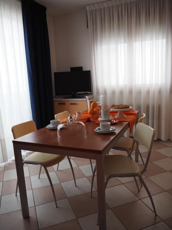 Family Apartments Residence Trieste Lido di Jesolo Buitenkant foto